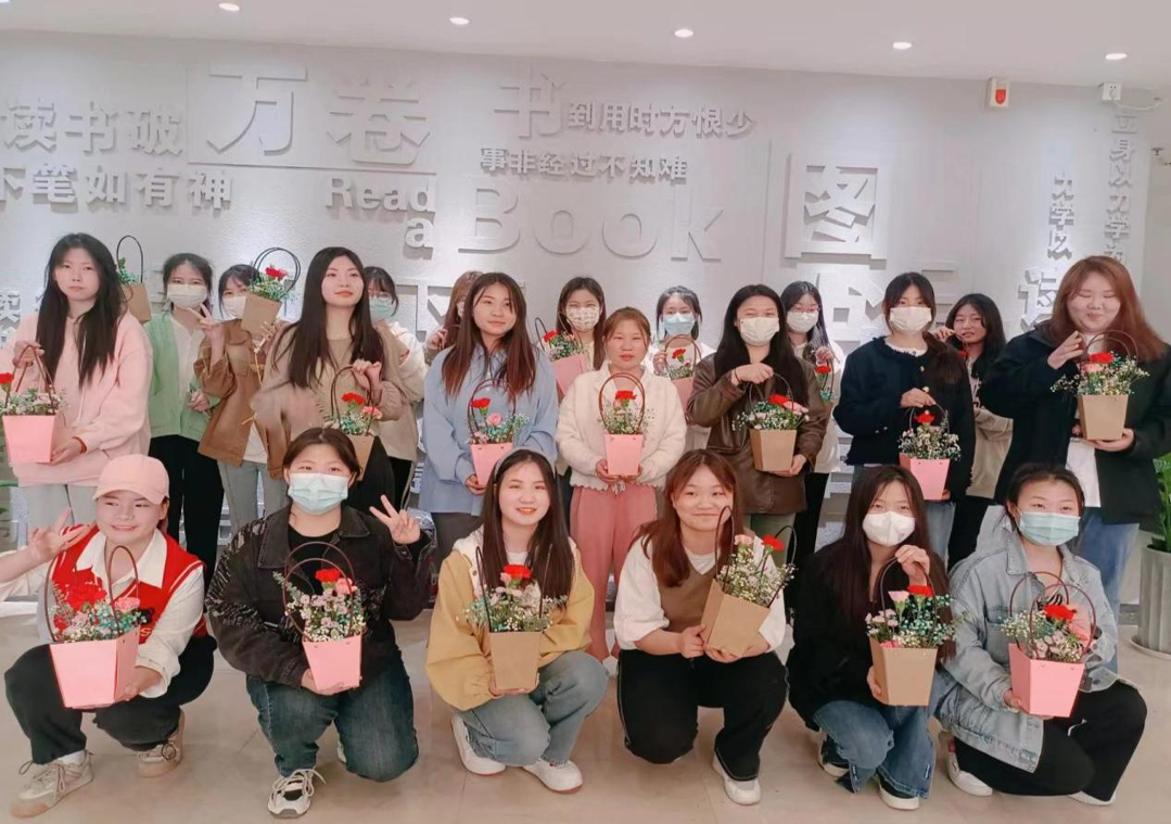 插花活动.png 插花活动.png